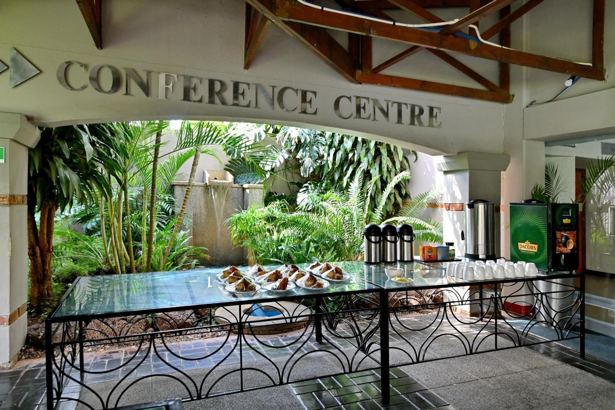 Holiday Inn - Bulawayo By Ihg Bagian luar foto
