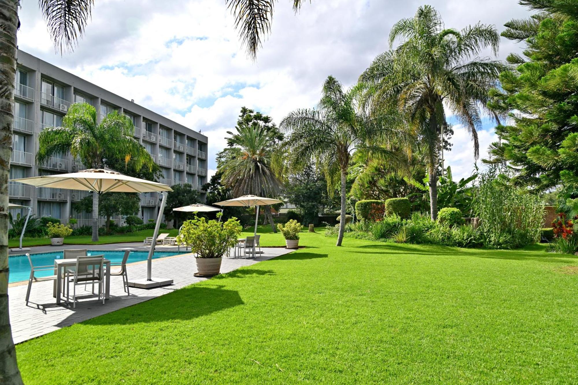 Holiday Inn - Bulawayo By Ihg Bagian luar foto