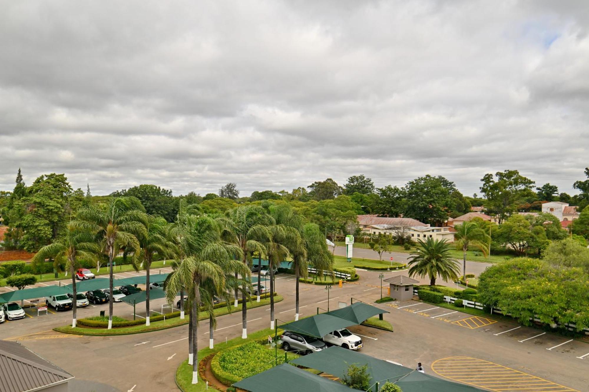Holiday Inn - Bulawayo By Ihg Bagian luar foto
