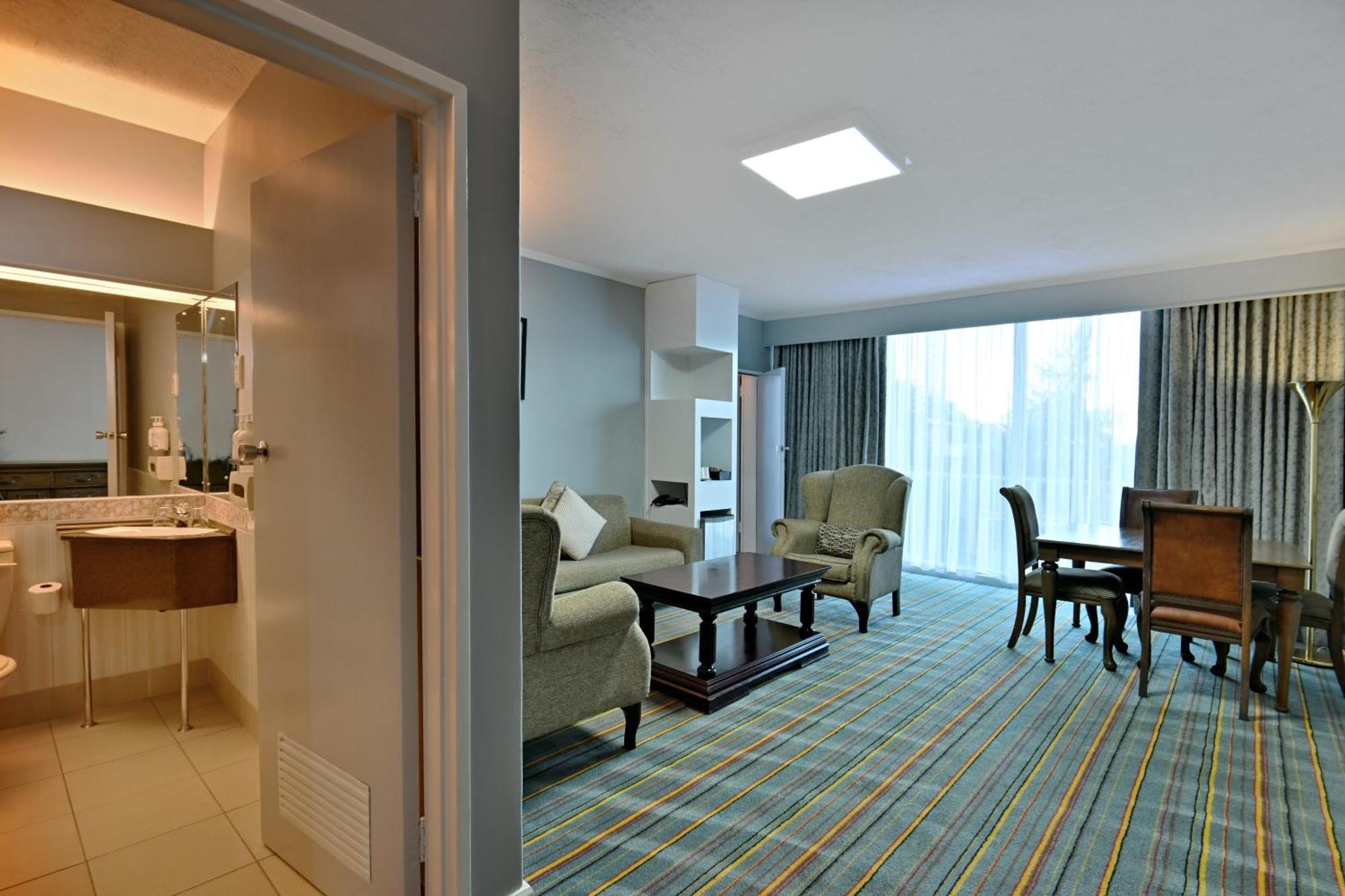 Holiday Inn - Bulawayo By Ihg Bagian luar foto