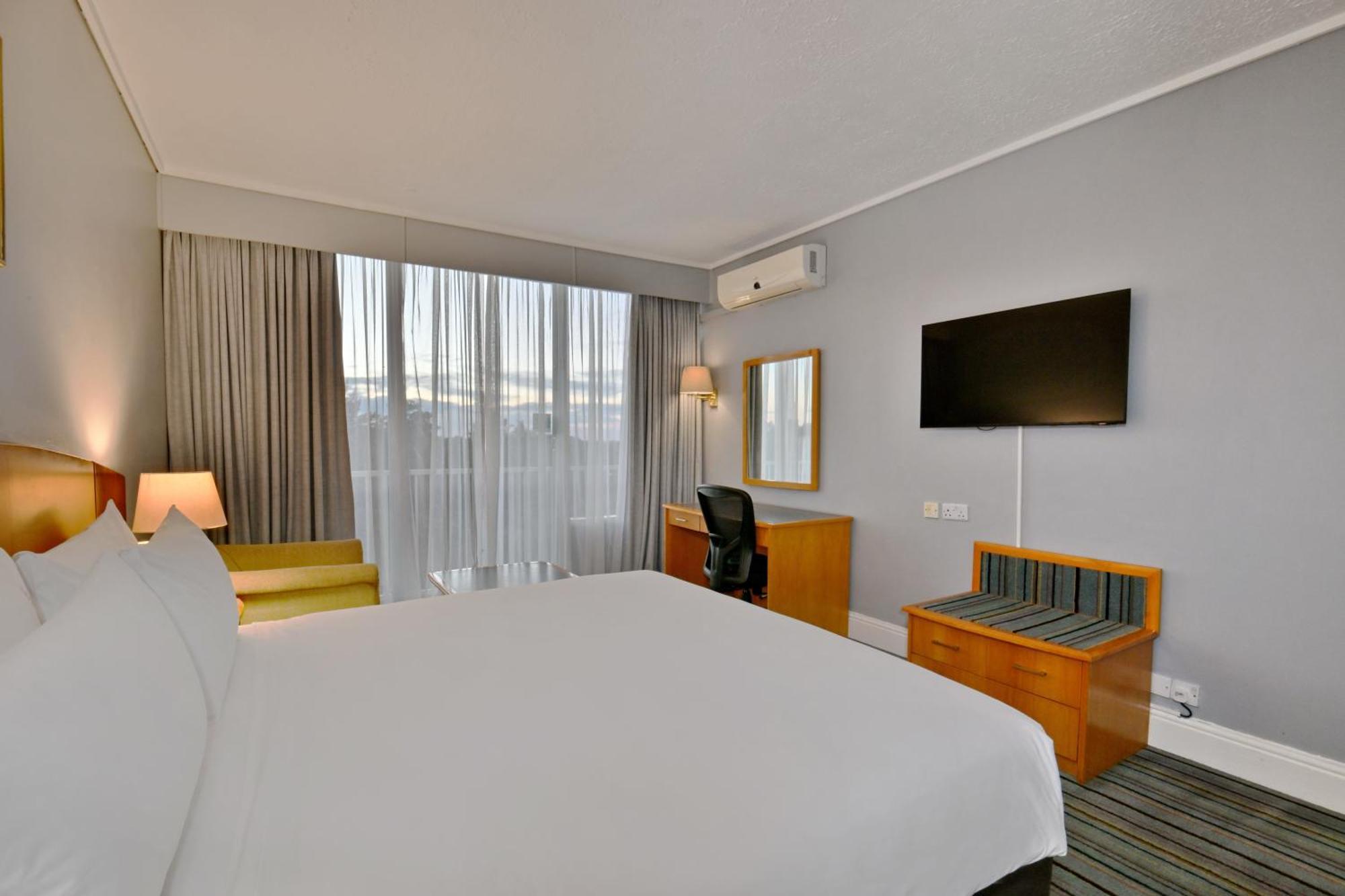 Holiday Inn - Bulawayo By Ihg Bagian luar foto