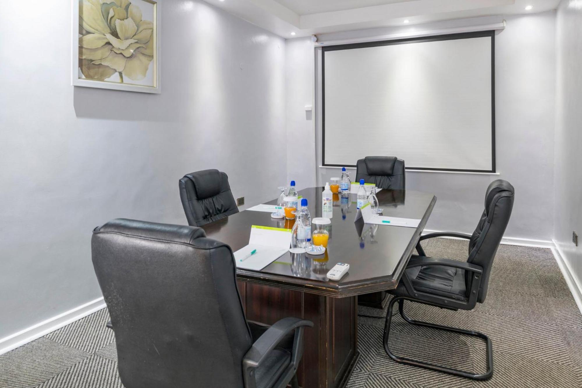Holiday Inn - Bulawayo By Ihg Bagian luar foto
